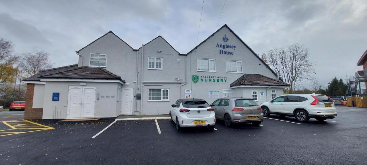 The Paget Suite Great Wyrley Εξωτερικό φωτογραφία